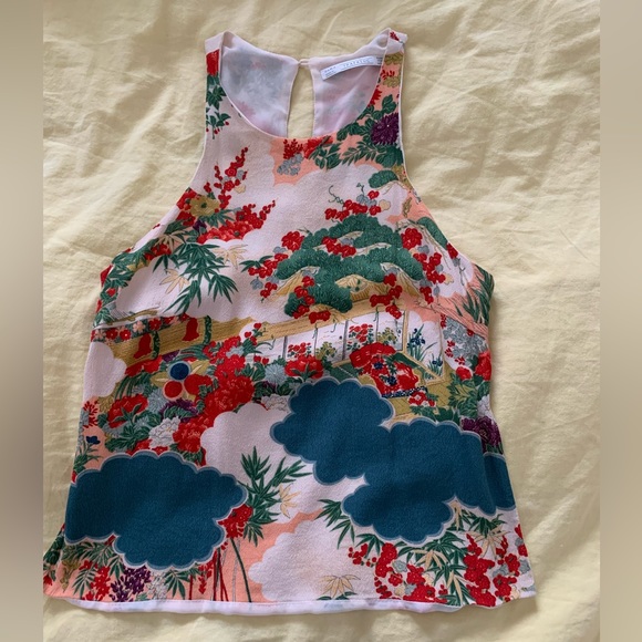 TWO FOR ONE BUNDLE- Two Flower Printed Tops - Picture 6 of 10